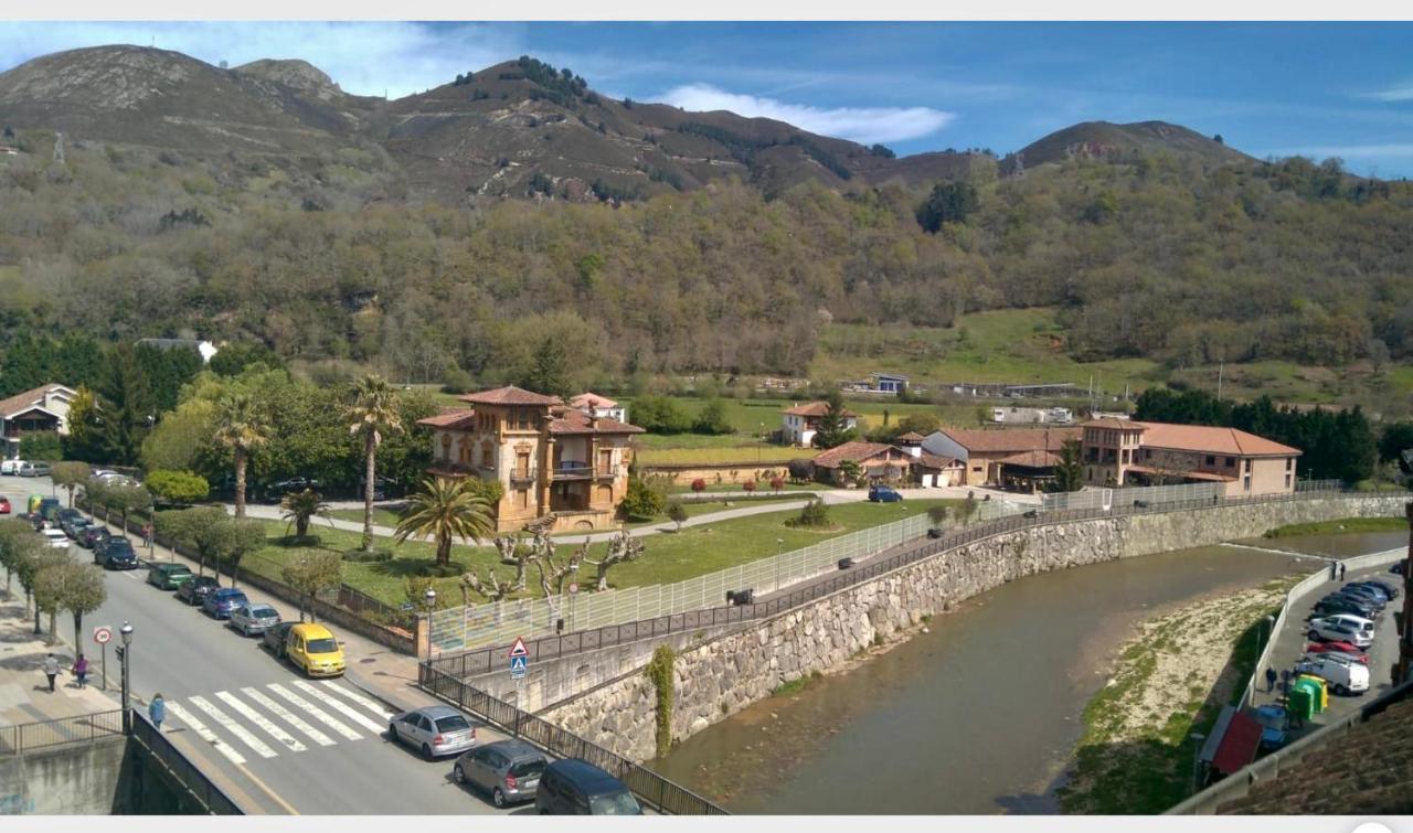 Appartamento Apartamento Centro Onís Esterno foto